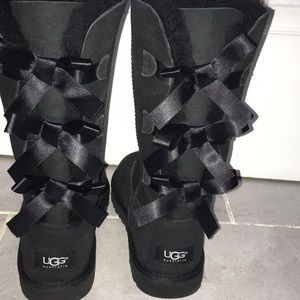 Uggs NWOT authentic